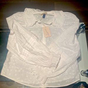 While long sleeve blouse